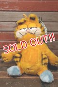 ct-2211201-30 Garfield / DAKIN 1980's Pouch Plush Doll