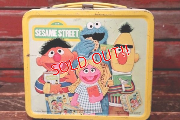 画像4: ct-211210-51 SESAME STREET / Aladdin 1979 Metal Lunch Box