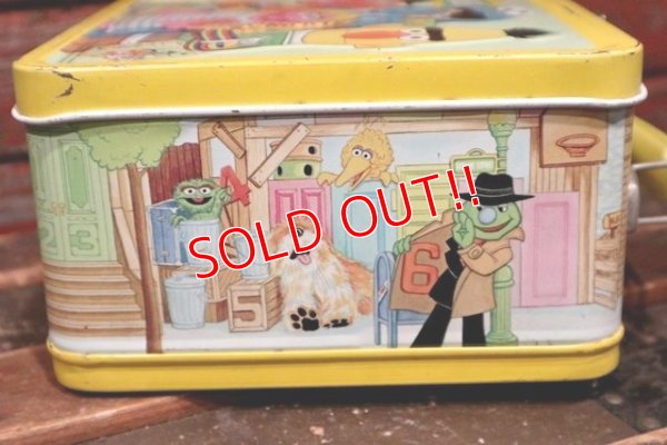 画像8: ct-211210-51 SESAME STREET / Aladdin 1979 Metal Lunch Box