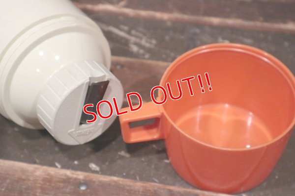 画像7: dp-211201-01 DUNKIN' DONUTS / 1970's-1980's Thermos Bottle