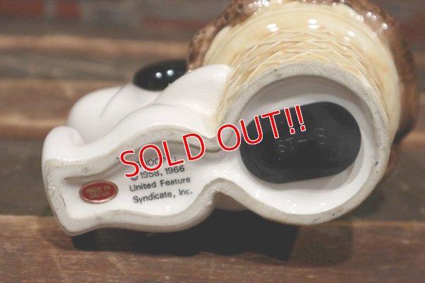 画像8: ct-220101-03 Snoopy / Determined 1982 Ice Cream Coin Bank