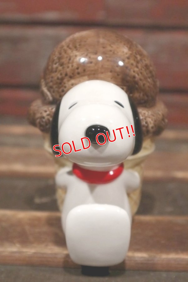 画像3: ct-220101-03 Snoopy / Determined 1982 Ice Cream Coin Bank