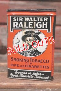 dp-211210-29 SIR WALTER RALEIGH / Vintage Tobacco Can