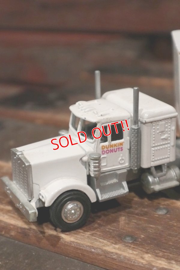 画像2: dp-220201-39 DUNKIN' DONUTS / 1995 Die Cast Trailer Truck Toy