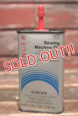 dp-220301-56 Singer / Vintage Sewing Machine Handy Oil Can