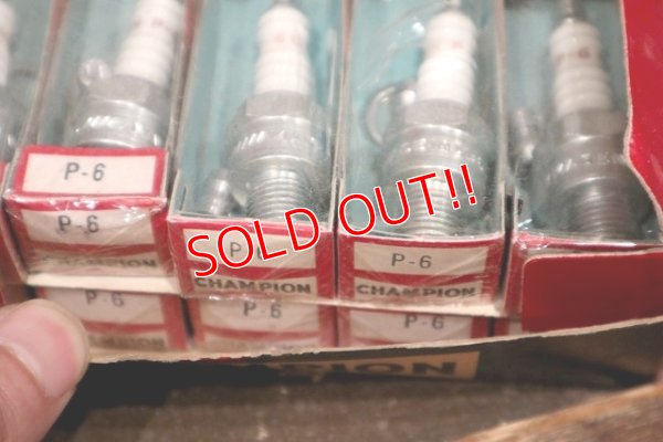 画像3: dp-220301-33 CHAMPION / 1960's Spark Plugs (Box)