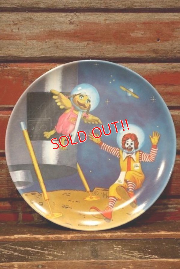 画像1: ct-220301-05 McDonald's / 1985 Collectors Plate "Lunar Landing"