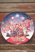 ct-220301-05 McDonald's / 2002 Collectors Plate "Parade"