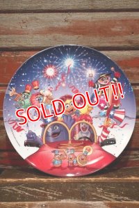 ct-220301-05 McDonald's / 2002 Collectors Plate "Parade"