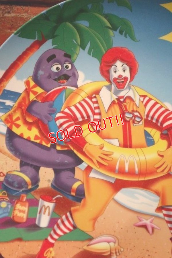 画像2: ct-220301-05 【JUNK】McDonald's / 1998 Collectors Plate "Beach"