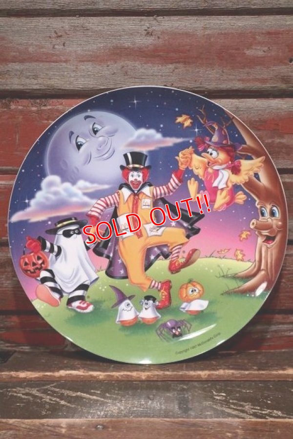 画像1: ct-220301-05 McDonald's Collectors Plate / 1997 "Halloween"