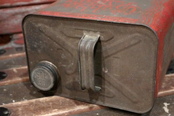 画像6: dp-220301-43 Golden Arrow MOTOR OIL / Vintage 2 U.S. Gallons Can