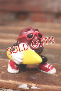 ct-140923-12 California Raisins / 1987 PVC Figure "Waves Weaver"