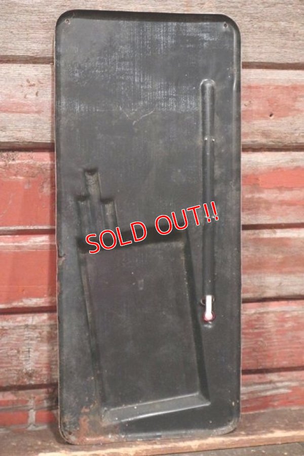 画像7: dp-220401-57 CHESTERFIELD / 1950's Thermometer Sign