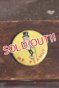 ct-220401-94 PLANTERS / MR. PEANUT Vintage Pinback