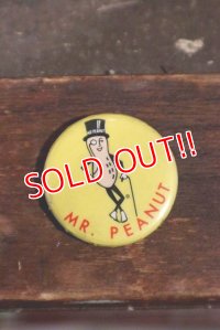 ct-220401-94 PLANTERS / MR. PEANUT Vintage Pinback