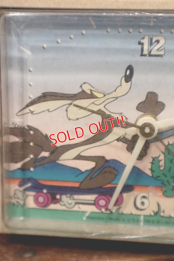 画像3: ct-220301-37 Road Runner & Wile E. Coyote / Westclox 1994 Alarm Clock