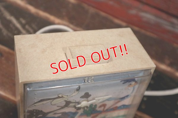 画像7: ct-220301-37 Road Runner & Wile E. Coyote / Westclox 1994 Alarm Clock