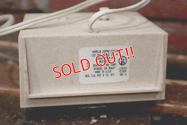 画像9: ct-220301-37 Road Runner & Wile E. Coyote / Westclox 1994 Alarm Clock