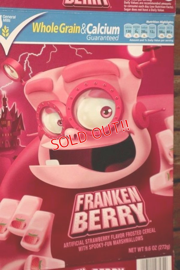 画像5: ct-220401-78 General Mills / BOO BERRY, COUNT CHOCULA and FRANKEN BERRY 2010 Cereal Box