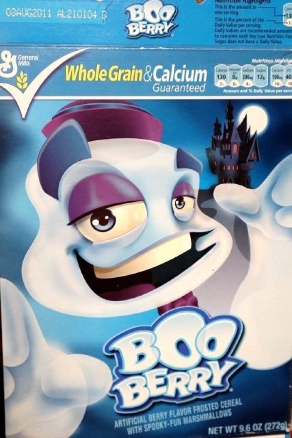 画像2: ct-220401-78 General Mills / BOO BERRY, COUNT CHOCULA and FRANKEN BERRY 2010 Cereal Box