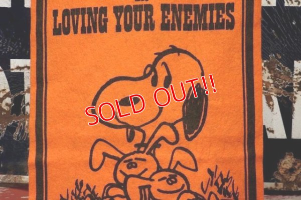 画像3: ct-220501-06 PEANUTS / 1960's Snoopy Banner "Happiness is Loving Your Enemies"