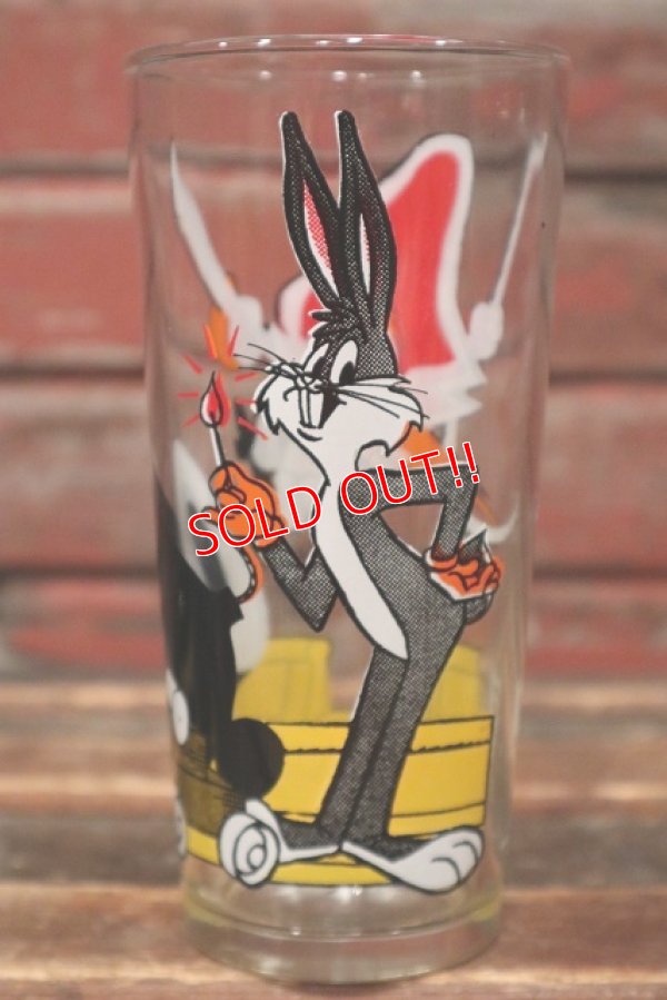 画像1: gs-220501-10 Bugs Bunny & Yosemite Sam / PEPSI 1976 Collector Series Glass