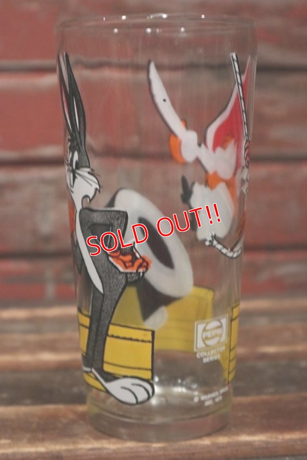 画像5: gs-220501-10 Bugs Bunny & Yosemite Sam / PEPSI 1976 Collector Series Glass