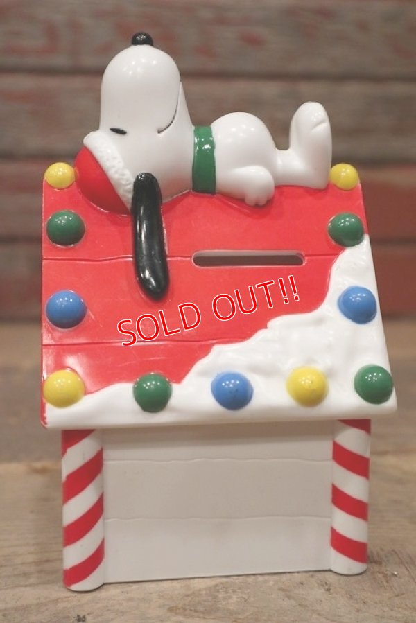 画像2: ct-220601-10 Snoopy / Whitman's 1990's Candy Container Bank "Christmas"