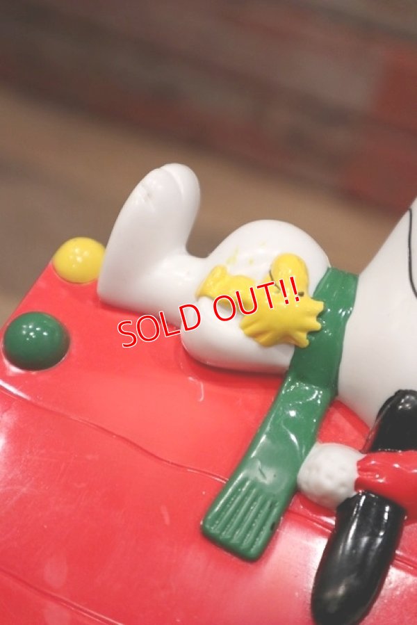 画像8: ct-220601-10 Snoopy / Whitman's 1990's Candy Container Bank "Christmas"