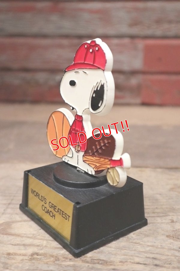 画像4: ct-220601-56 Snoopy / AVIVA 1970's Trophy "WORLD'S GREATEST COACH"