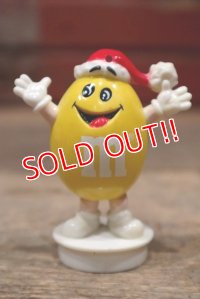 ct-220601-01 MARS / M&M's 1980's Candy Container Tops Figure