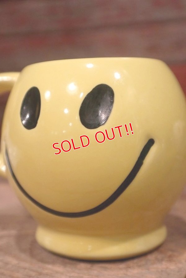 画像2: dp-220401-39 McCOY POTTERY / 1970's Smiley Face Mug