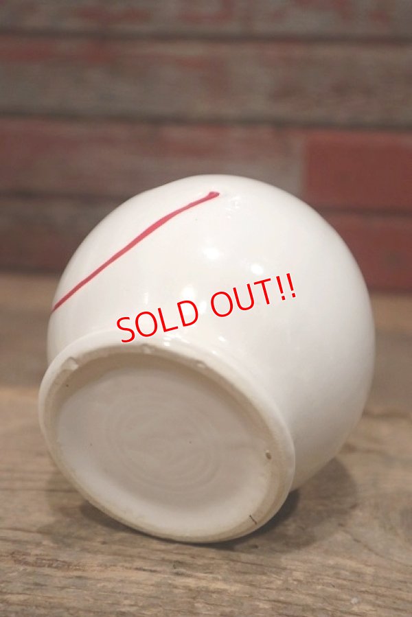 画像6: dp-220401-39 McCOY POTTERY / 1970's Smiley Face Mug (White×Red)