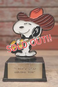 ct-220719-03 Snoopy / AVIVA 70's Trophy " I Can't Stop Loving You"