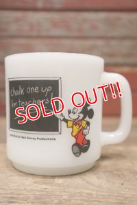 gs-220810-02 Mickey Mouse / Glasbake 1960's-1970's School House Mug