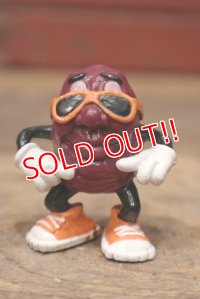 ct-201114-125 California Raisins / 1987 PVC Figure "Ben Indasun"