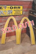 dp-220401-70 McDonald's / Golden Arches Sign