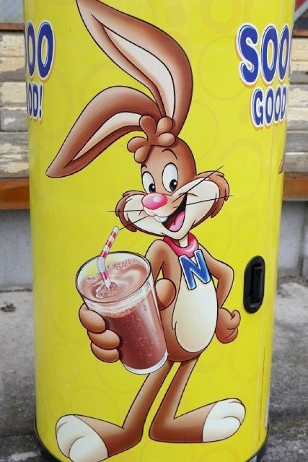 画像2: ct-220901-16 Nestlé / Quik Bunny 1990's Cooler Box