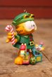 画像2: ct-220901-14 Garfield / CARLTON CARDS 2004 Christmas Ornament "Elfish Antics" (2)