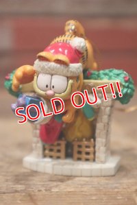 t-220901-14 Garfield / 1996 Christmas Ornament "Fireplace"