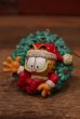 画像1: ct-220901-14 Garfield / 1996 Christmas Ornament "Wreath" (1)