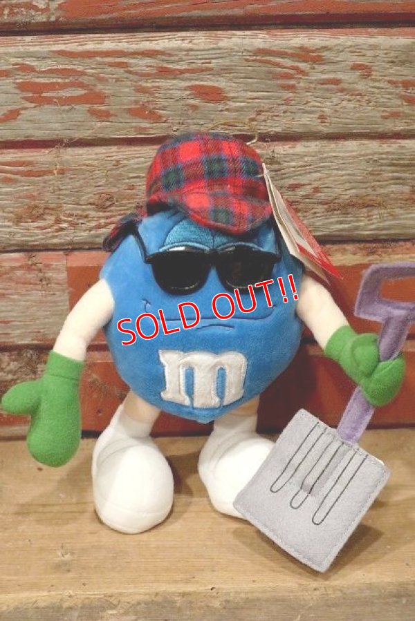 画像1: ct-220601-01 MARS / M&M's 2002 Plush Doll "Shoveling snow Blue"