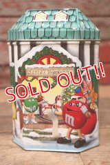 ct-220601-01 MARS / M&M's 1999 Christmas Village Series Number 10 Canister Can