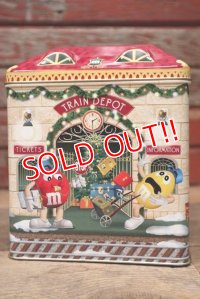 ct-220601-01 MARS / M&M's 2001 Christmas Village Series Number 13 Canister Can