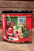 ct-220601-01 MARS / M&M's 1998 Christmas Village Series Number 07 Canister Can