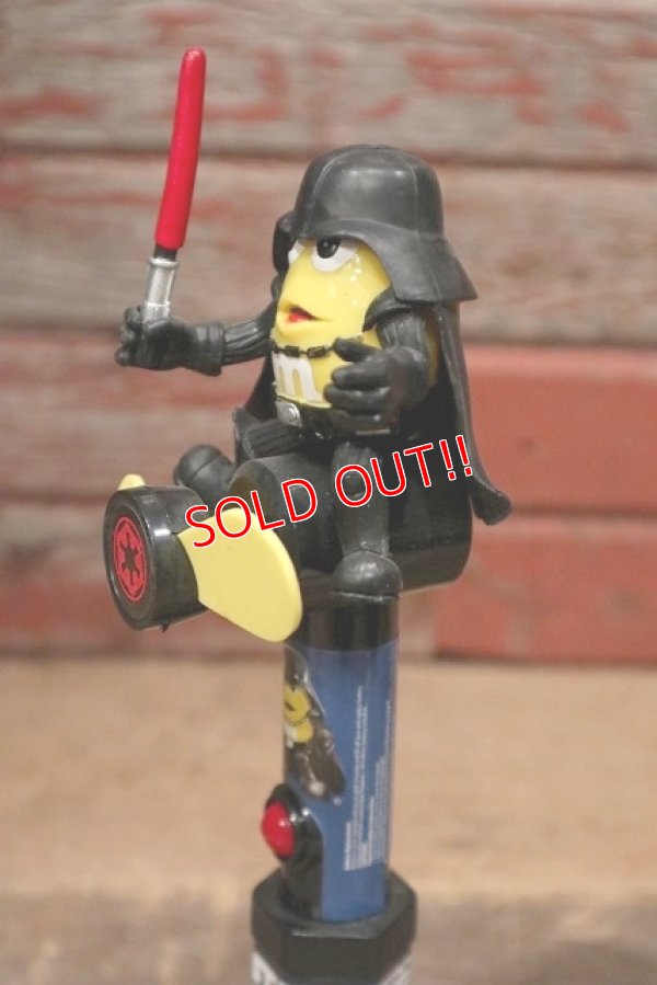 画像4: ct-220601-01 M&M's × STAR WARS / 2011 M&M's Dispenser & Candy Fan "Darth Vader"