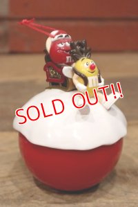 ct-220601-01 MARS / M&M's 2000's Red & Yellow Christmas Ornament Container