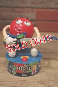 ct-220801-47 MARS / M&M's 2010 Rock Star Red