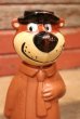 画像2: ct-221101-33 Yogi Bear / Knickerbokcer 1960's Plastic Coin Bank (2)